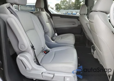 2022 Honda Odyssey Touring z USA, uszkodzony, nr VIN 5FNRL6H83NB027682